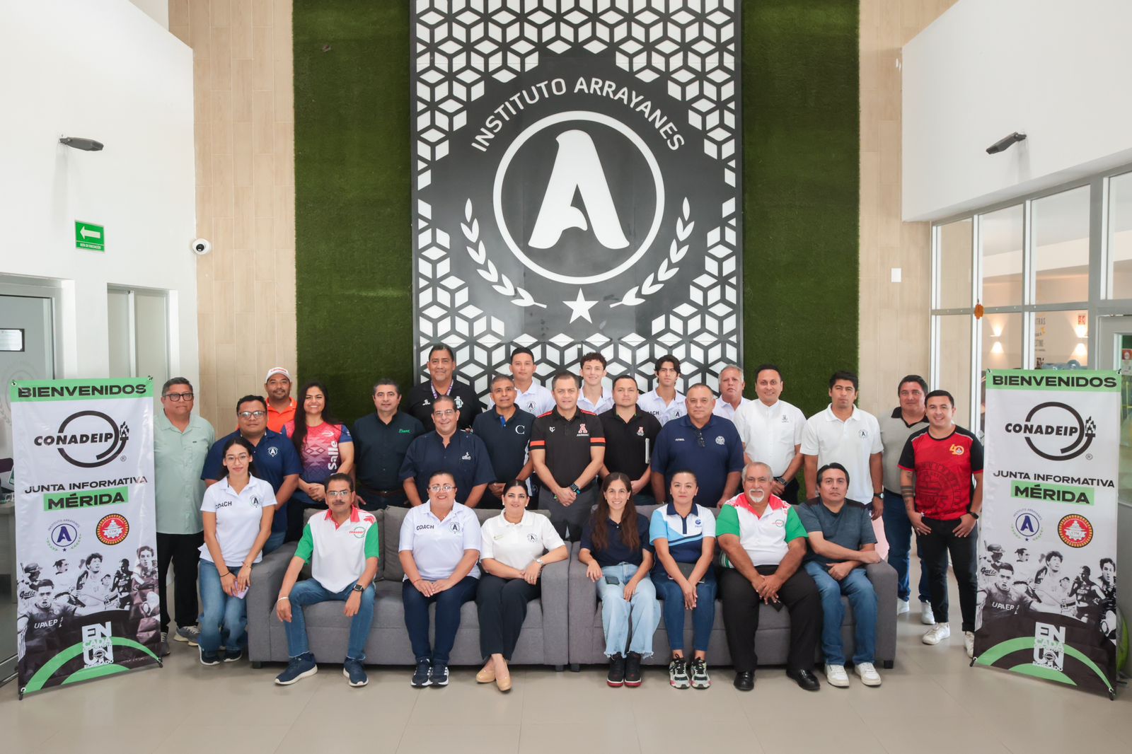 CONADEIPmx's tweet card. La reunión contó con la asistencia de 17 representantes de instituciones de Quintana Roo y Yucatán.