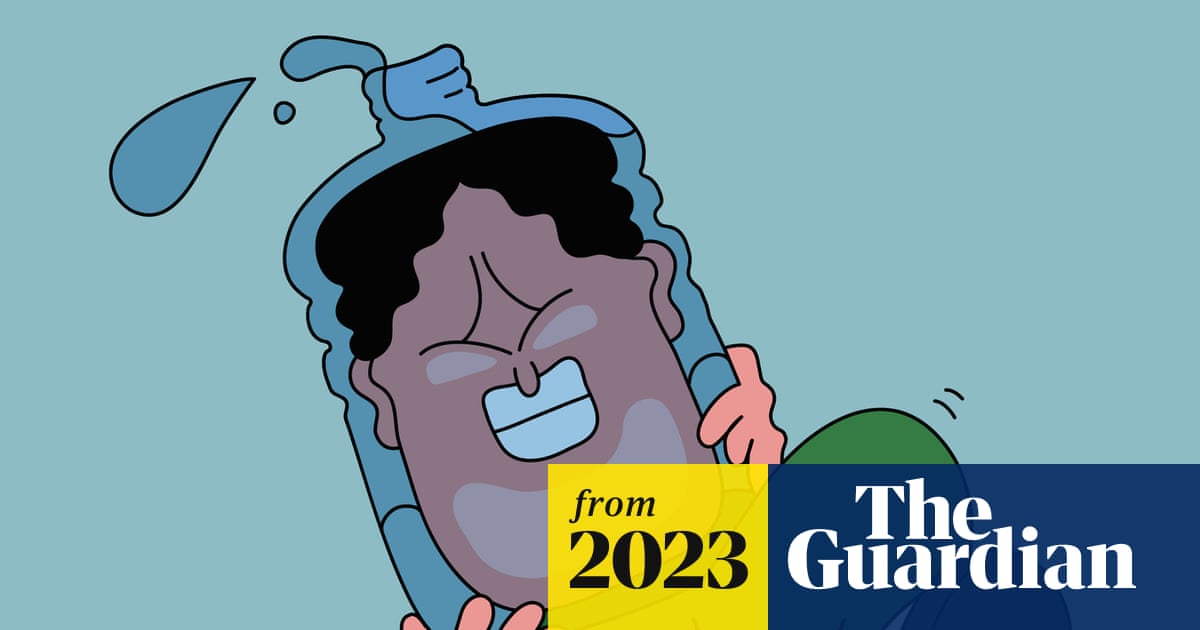 CocozzaPaula's tweet card. Jenny finds the constant presence of ‘the tank’ cringe-inducing, but for health-conscious Jared it’s practical and prudent. Whose argument needs drenching?