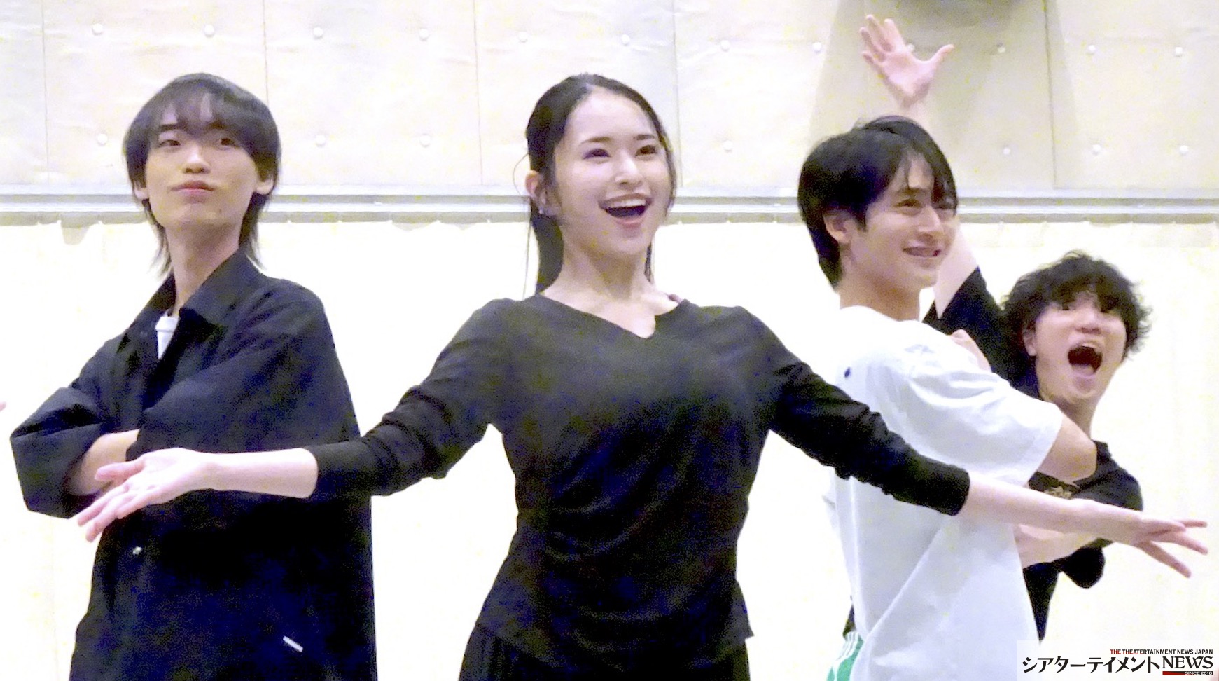 theatertainment's tweet card. 藤井直樹, 中村浩大,小南満佑子,大澄賢也出演 ミュージカルショー『THE GIFT』稽古場レポ | シアターテイメントNEWS