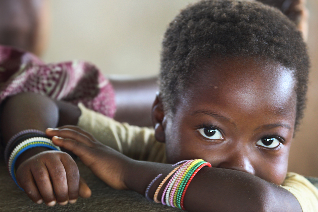 bimbougo's tweet card. La più alta corte dell'Africa occidentale ha appena stabilito che la MGF è una tortura e ha ordinato alla Sierra Leone di vietarla! Da tutto il mondo lanciamo un appello al Presidente: proteggete le...