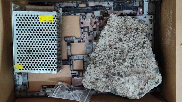 drprashantmish6's tweet card. Chinmaya Ramana a Flipkart customer claimed that after ordering the Asus TUF Gaming F15 gaming laptop, when he opened the box, he saw stones and trash instead of the expected gaming laptop