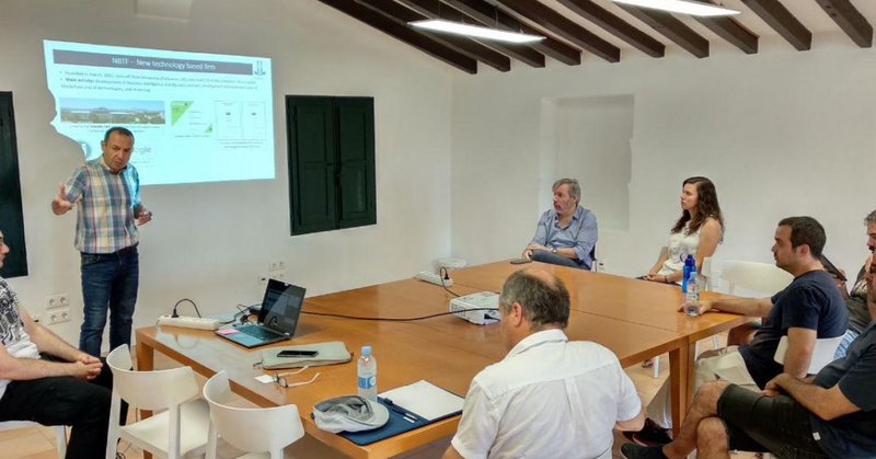 Tweet card summary image