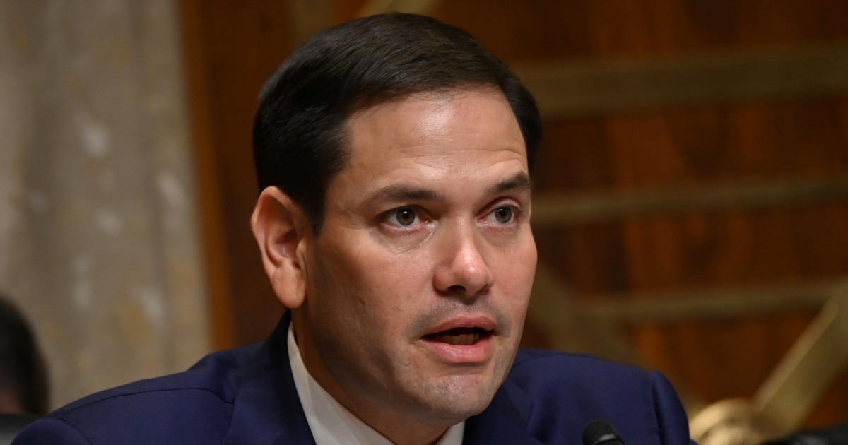 VOAChinese's tweet card. 参议院情报委员会副主席马可·鲁比奥（Sen. Marco Rubio, R-FL）与多位共和党人推出最新法案，计划将禁止发放旅游签证给所有9300万中国共产党员。不过，本届国会议期仅剩不到两个月的时间，预计法案获得通过的可能性不大。