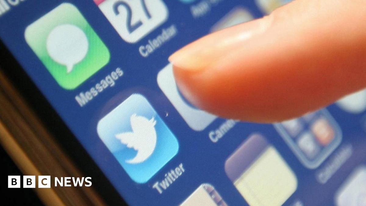 Dan_Syntax's tweet card. Twitter says short tweets cause users "frustration" - but many people react with cynicism.