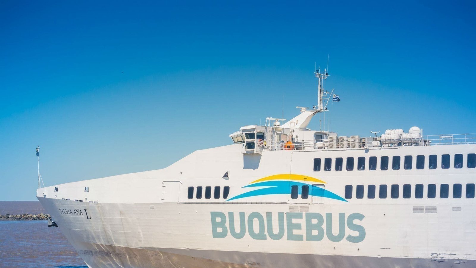 acuarievirgo's tweet card. Suspendan las frecuencias del Buquebus ¡Por Uruguay sin COVID!