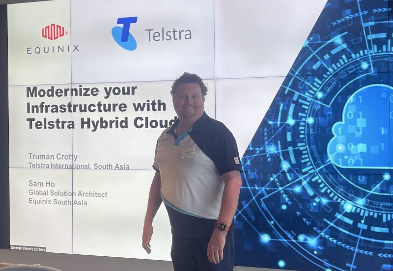 YueTweetsTech's tweet card. Telstra Hybrid Cloud helps businesses to scale up or down as needed powered by Equinix Metal infrastructure, optimize performance and reduce complexity using #VMware and all while maintaining the...