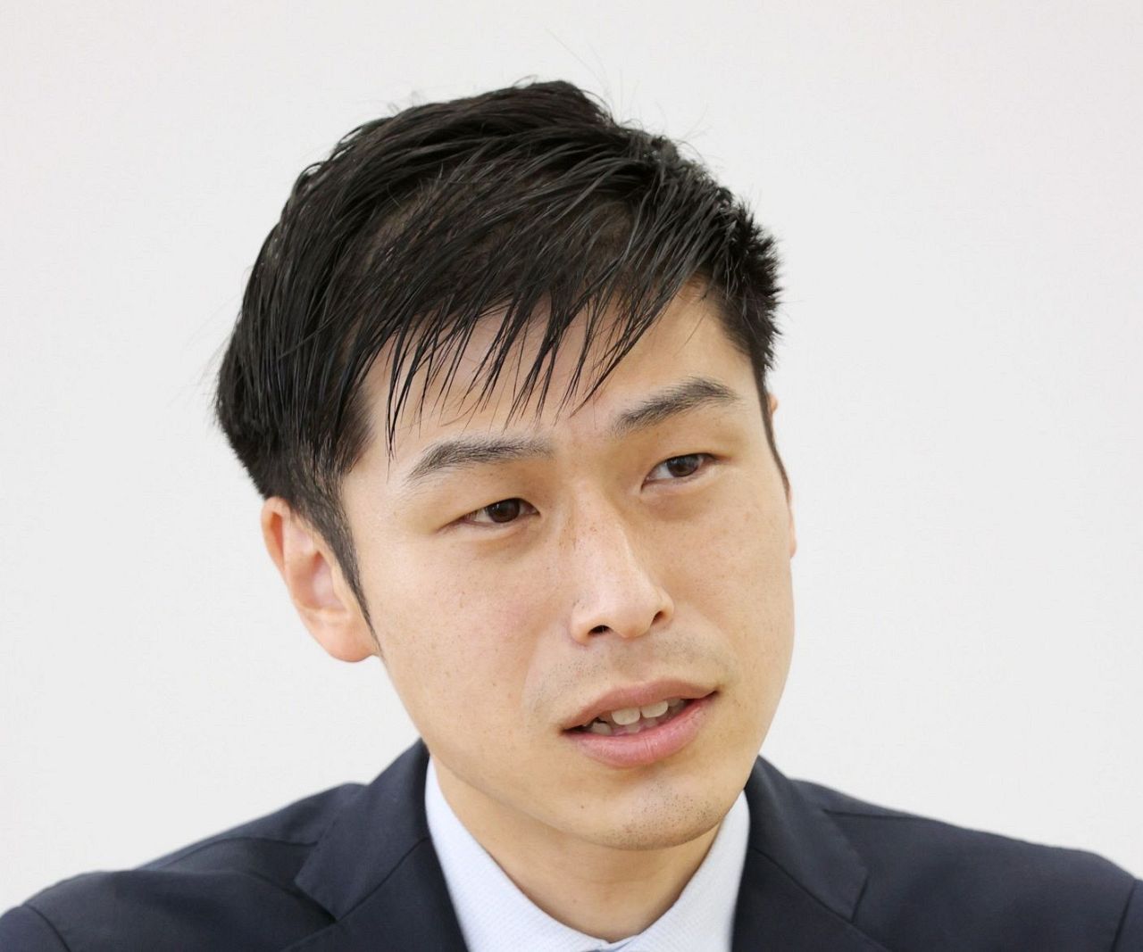 jcp_cc's tweet card. 　日本共産党の山添拓参院議員が１５日、自身のＸ（旧ツイッター）を更新。高市早苗首相の「台湾有事」を巡る国会答弁について「きっぱり撤回すべき」とつづった。 　高市早苗首相が、台湾有事が日本の集団的自