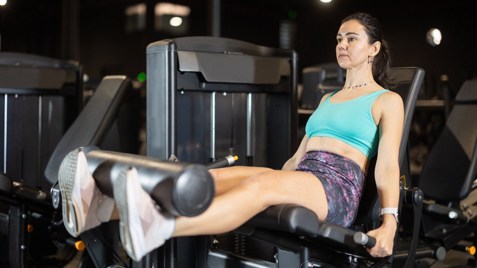 hthealthshots's tweet card. Do you want strong, sculpted legs? If yes, try these leg extension alternatives that will not only target quads but all the important muscles in the legs, strengthening your overall lower body.