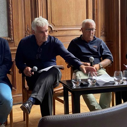 Tweet card summary image