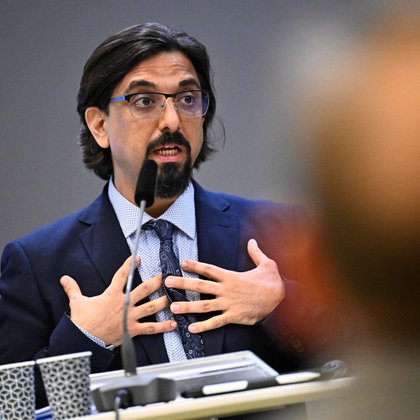 Tweet card summary image