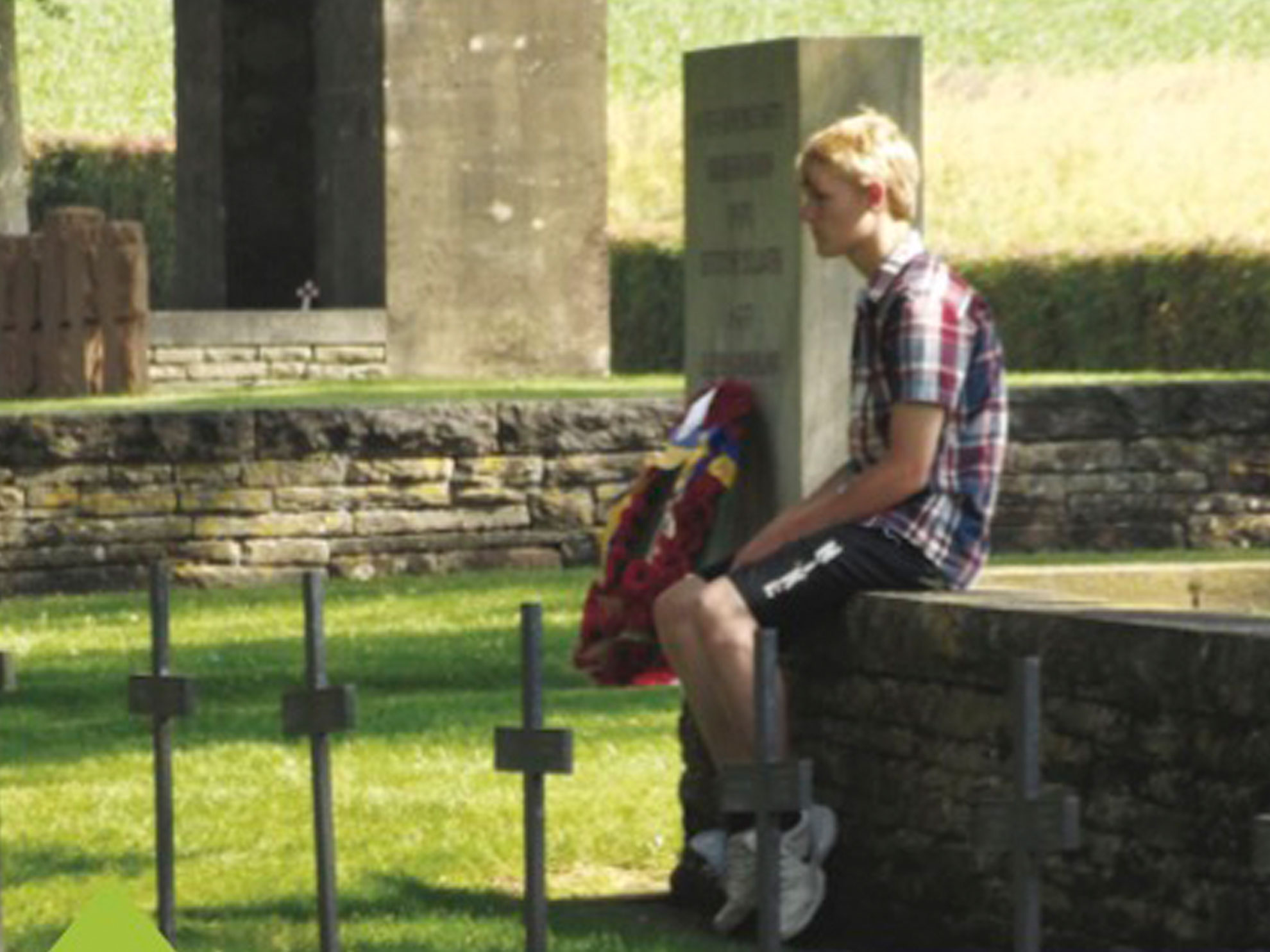 OWALPodcast's tweet card. How do you teach the FIrst World War? This month we're joined by Dr Ann-Marie Einhaus and Prof Catriona Pennell to reflect on their 'First World War in the Classroom' project that explored the ways...