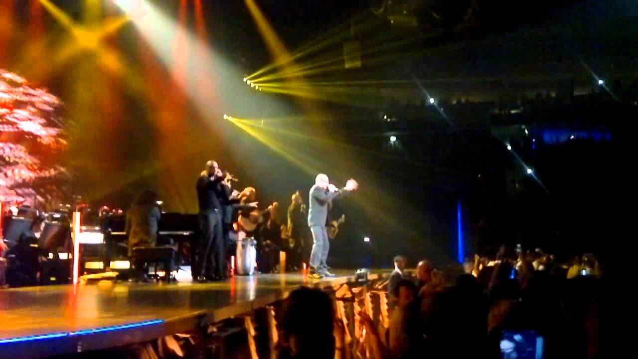 LoveliesHelp's tweet card. SYMPHONICA 2011 - George Michael hautnah (O2 Arena Berlin)