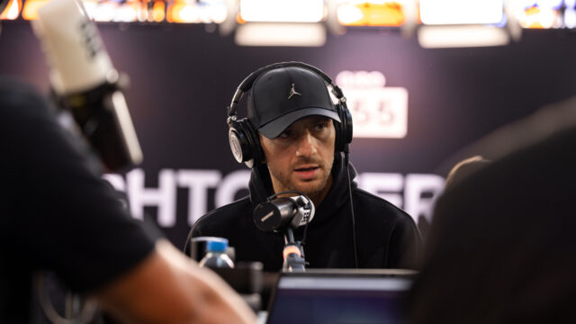 FunX's tweet card. Serkan Özçağlayan stond dit weekend tijdens GLORY 83 in de ring tegenover Sergej Braun. De vechter kende een andere voorbereiding dan hij gewend is: een week voor zijn gevecht kreeg hij te horen dat...