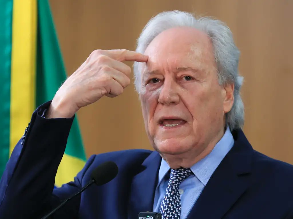 claudio_dantas_'s tweet card. Ricardo Lewandowski deixou o Supremo em agosto de 2023 e logo ganhou um assento no chamado comitê consultivo estratégico do Banco Master. Lá ficou até abril