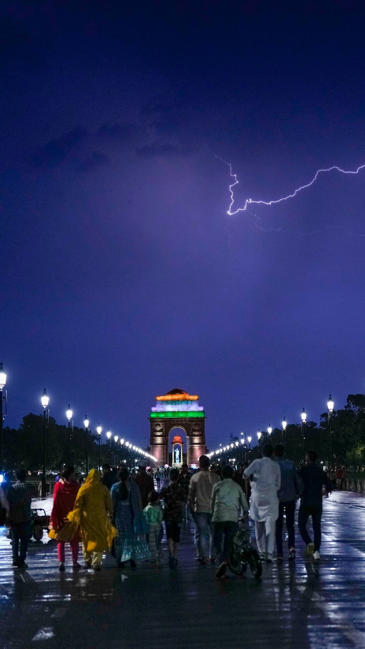 lalitforweb's tweet card. Rainfall with thunderstorm, lightning, and gusty winds very likely over Kerala, Lakshadweep, South Interior Karnataka