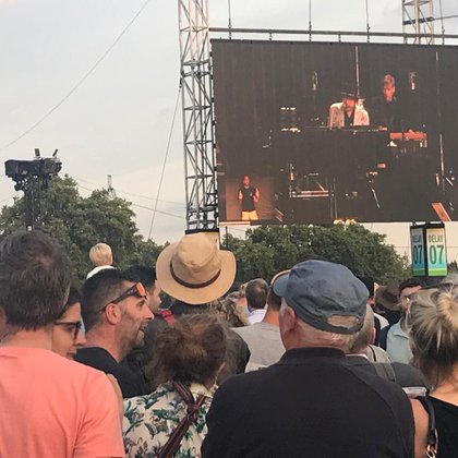 Tweet card summary image