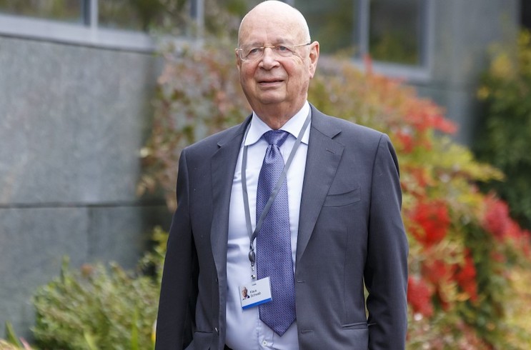 iluminatibot's tweet card. The WEF has declared that "non-organic entities" and "emotionless algorithms" will replace world leaders and politicians by the year 2030.