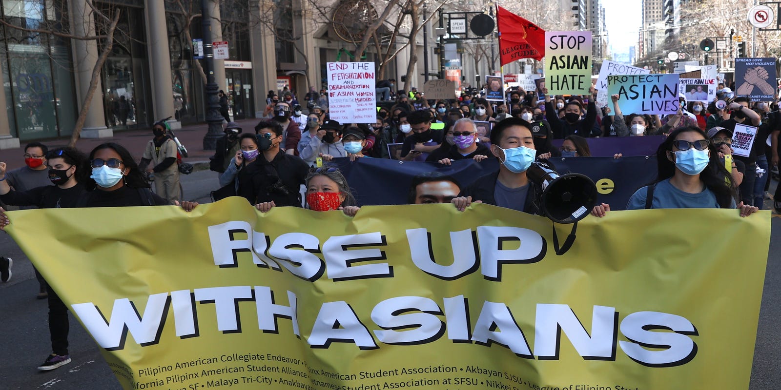 davidimurray's tweet card. Asian Americans outnumber white employees in many tech companies but don't land leadership roles in equal numbers. Now they're breaking their silence.