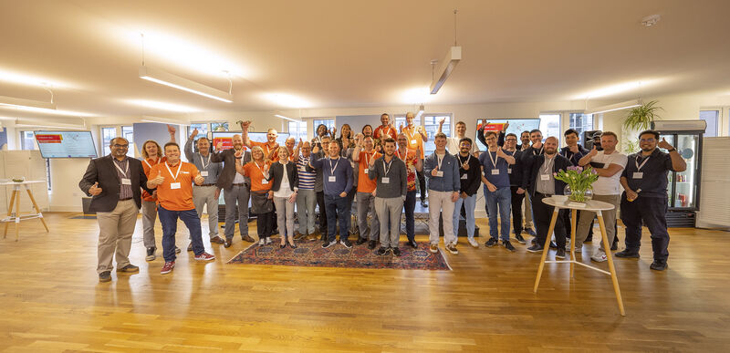 Bruce_McLelland's tweet card. Great to have software engineers and #SME’s from across the UK with us at our #SDKCodeathon, pitching their innovative ideas to us and the Royal Navy 🇬🇧💡 #Codeathon2022 #collaboration #technology...