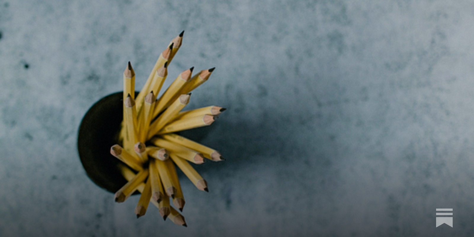 ClassFutures's tweet card. Global trends in online and hybrid learning, covering funding, regulation, and the growth of virtual and online schools across different countries.