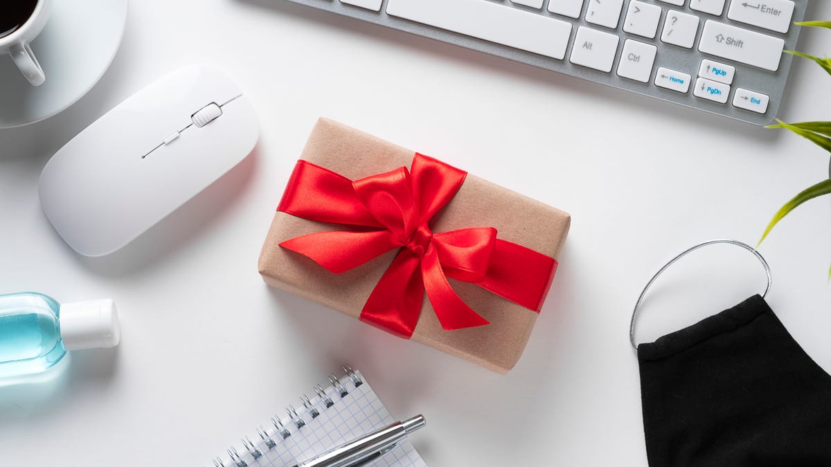 TheCIOForums's tweet card. Don't underestimate the power of convenient tech this Valentine's Day. The best gift for your partner will make their life easier and more fun. What's more romantic than that?