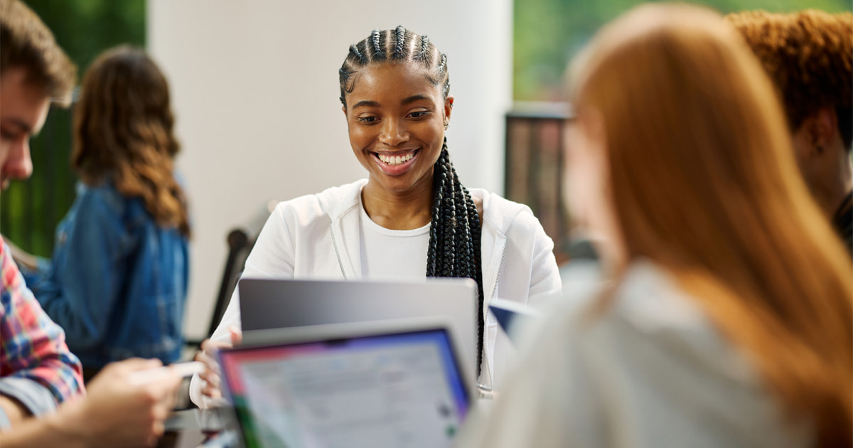 AppleEDU's tweet card. Apple’s Swift Student Challenge gives students around the world the opportunity to showcase their creativity and build real-world skills.