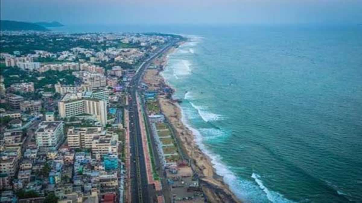 ETVBharatAP's tweet card. అది కేవలం డేటా సెంటర్‌ మాత్రమే కాదు గూగుల్‌ మెగా ఏఐ హబ్‌ - ఉద్యోగాలు, విద్యుత్‌ సరఫరా, నీటి వినియోగంపై వస్తున్న అపోహలపై స్పష్టత