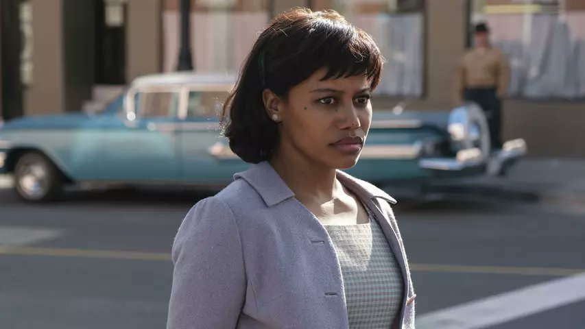 geekztor's tweet card. While Charlotte and Will navigate their new life in Derry, Ronnie worries about her father's fate.