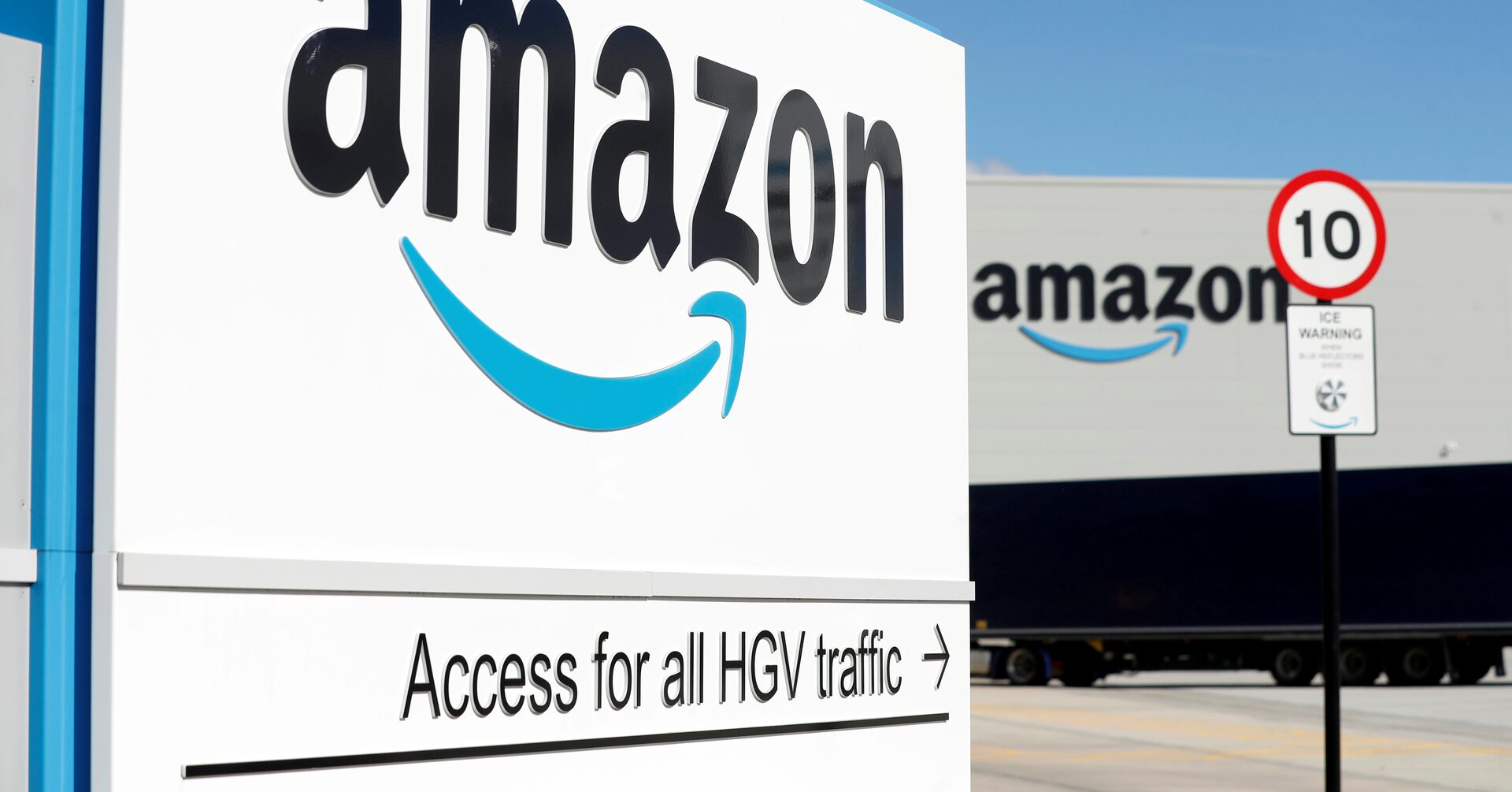 TechNewsClub's tweet card. Amazon.com Inc has lost a bid to throw out three sample lawsuits brought by British delivery drivers seeking employment rights including the minimum wage and holiday pay.