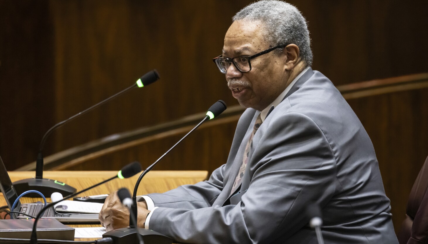 KDillardRTA's tweet card. "The governance model is not the problem here," CTA President Dorval Carter defiantly told an Illinois Senate committee. The problem, he said, is funding.