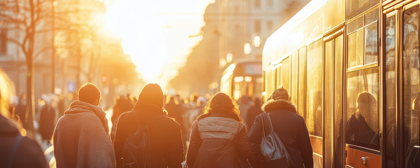 AlenkaDoulain's tweet card. L’organisation des transports collectifs urbains (TCU) est sous la responsabilité des collectivités locales qui en fixent le prix. Comme les recettes tarifaires ne suffisent pas à couvrir tous les...