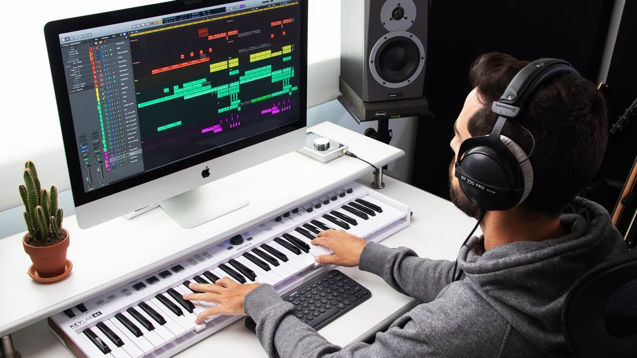 hoygrabo's tweet card. He creado MÚSICA PARA UN CANAL DE YOUTUBE (Te muestro el proceso)