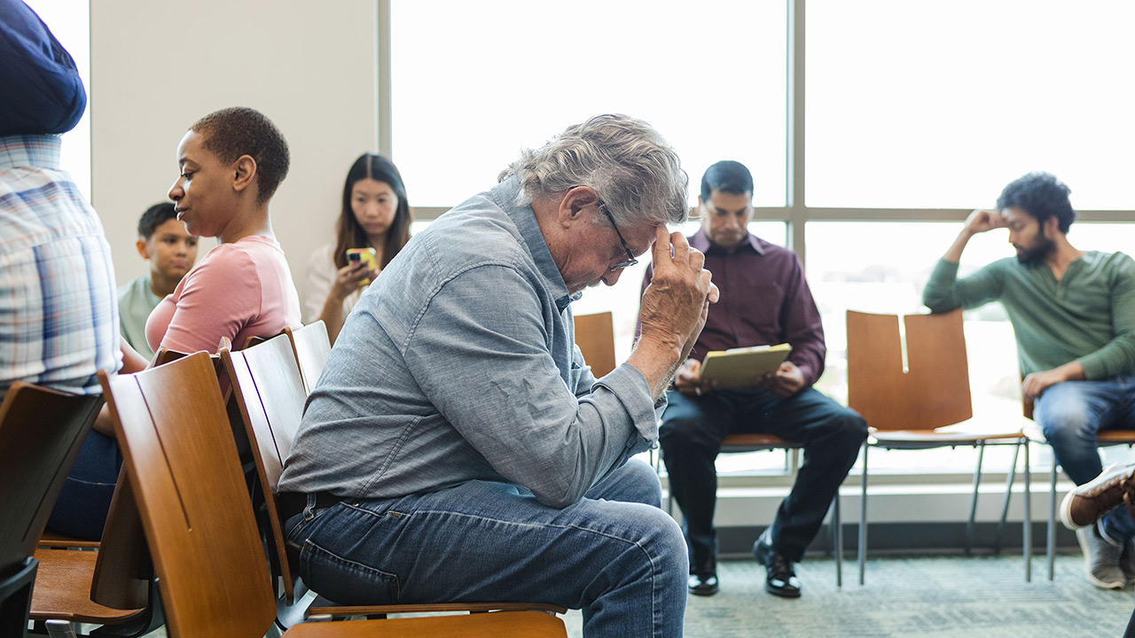 Kennedy_School's tweet card. Age, gender, and lifestyle are key factors in predicting risks for illnesses like cancer and heart disease, but adding race and ethnicity remains debated. A new report by researchers from Harvard...