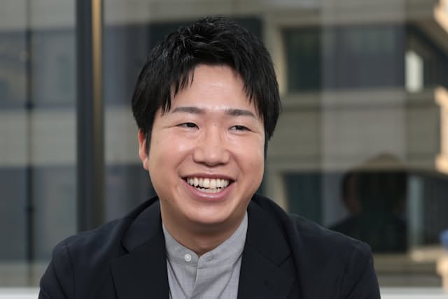 nikkeibizgate's tweet card. 日本経済新聞社は2025年2月27日、立川ステージガーデン（東京都立川市）で「NIKKEI社歌コンテスト2025」の決勝戦を開催した。全国117チームの中から決勝戦に進んだ12チームによる白熱のパフォーマンスを審査した、元プロ卓球選手で東京五輪金メダリストの…