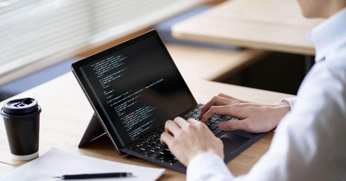 foxbook's tweet card. 攻撃が猛威を振るっている中、データバックアップの重要性が高まっている。バックアップ分野での腕を磨き、キャリアアップにつなげやすい「お勧めの認定資格」とは何か。