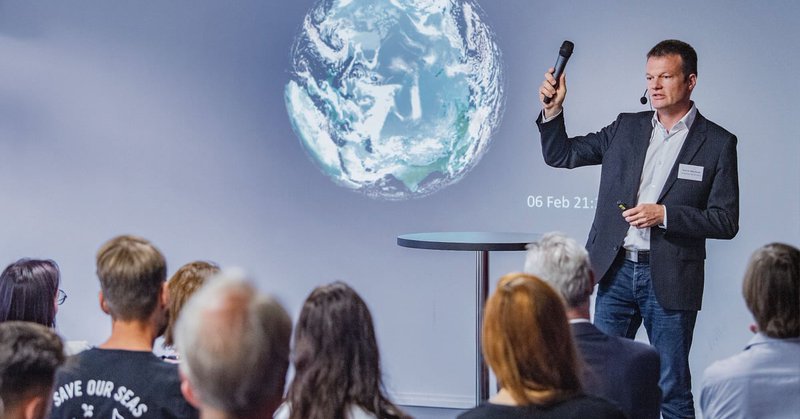 Tweet card summary image