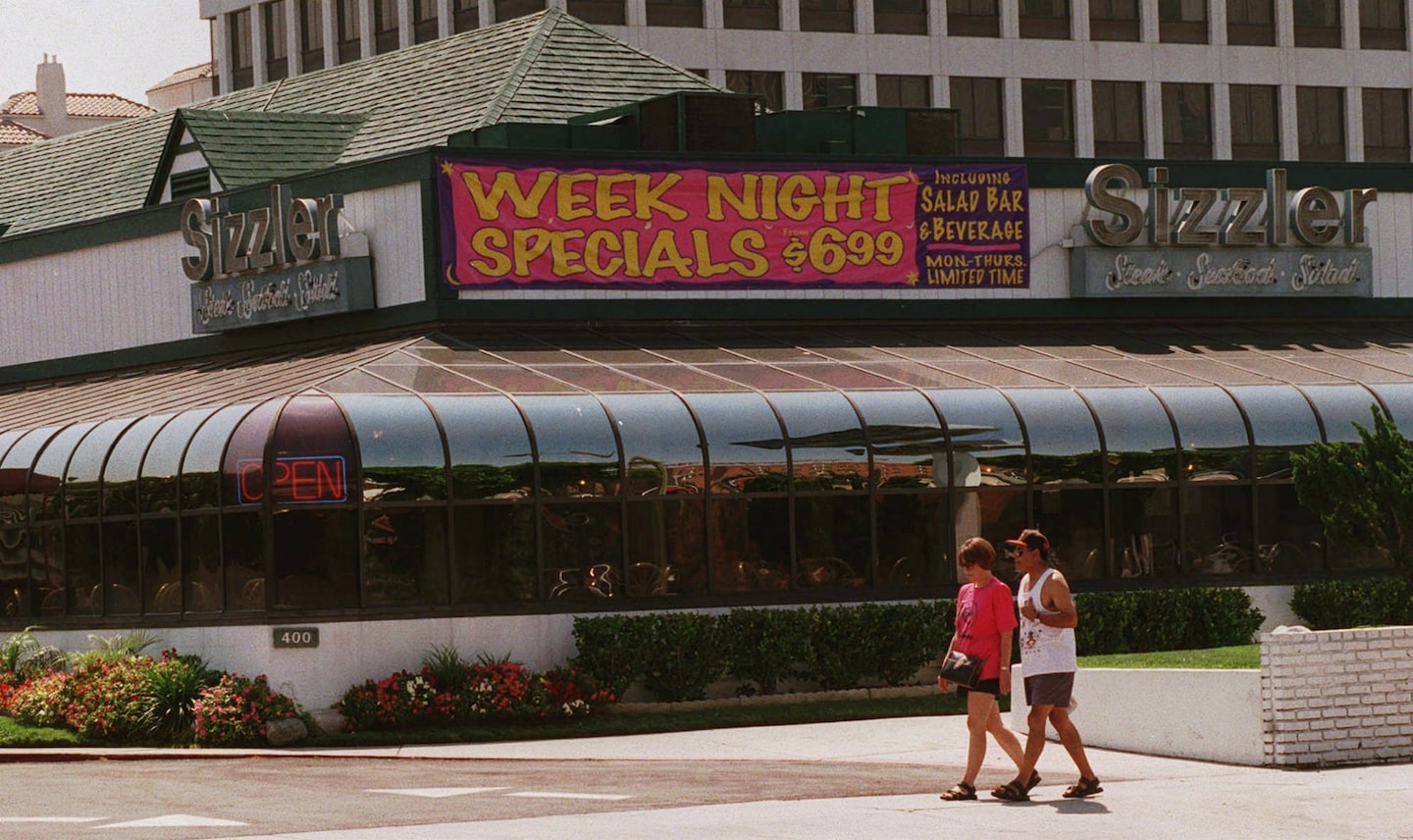 ConnTechinc's tweet card. A 1991 promo for Sizzler, the casual sit-down restaurant of yesteryear, recently surfaced on Reddit. It's hilarious, and insightful.