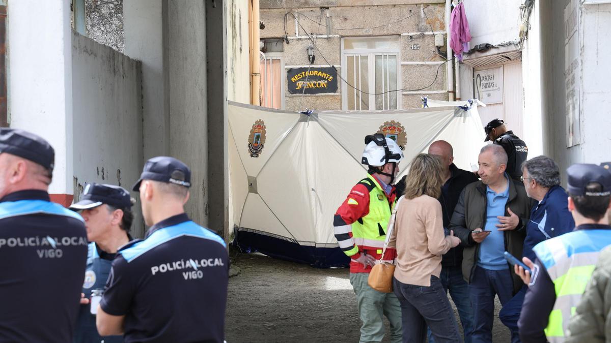 bombeiroscoruna's tweet card. Sergio Sanlés Domínguez, de 49 años, llevaba más de dos décadas en el cuerpo