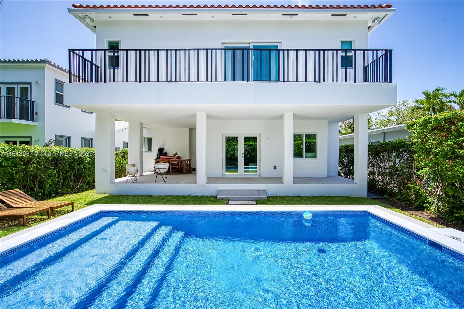 mlsblast's tweet card. Fully renovated 5-bed/ 3-bath home nestled in the heart of the prestigious Lakeview neighborhood of Miami Beach. This elegant residence offers the perfect blend of modern luxury, comfort & privacy....