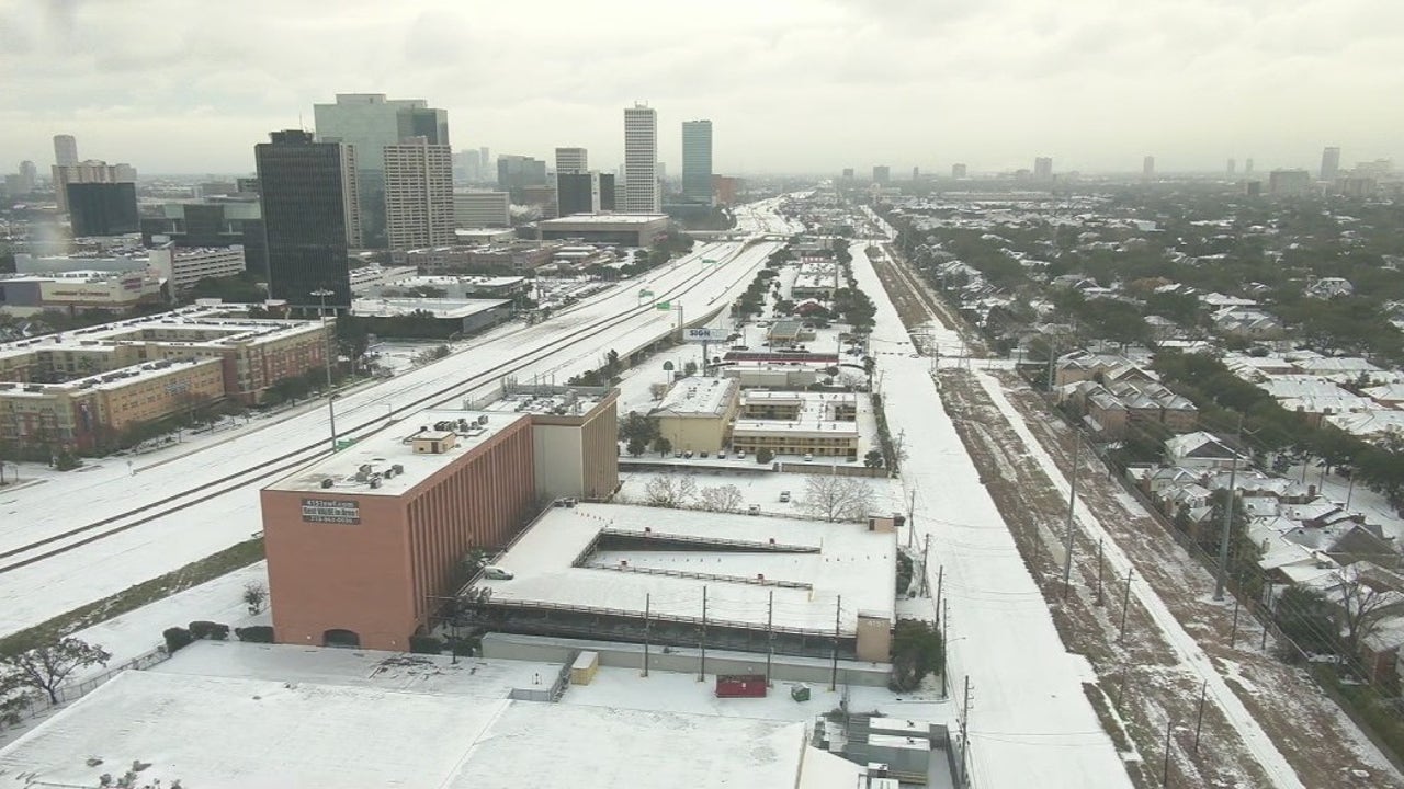 FOX26Houston's tweet card. A winter storm brought snow, sleet and freezing rain to southeast Texas on Monday morning, with temperatures dipping into the teens and wind chills in the single digits. Here's the latest.