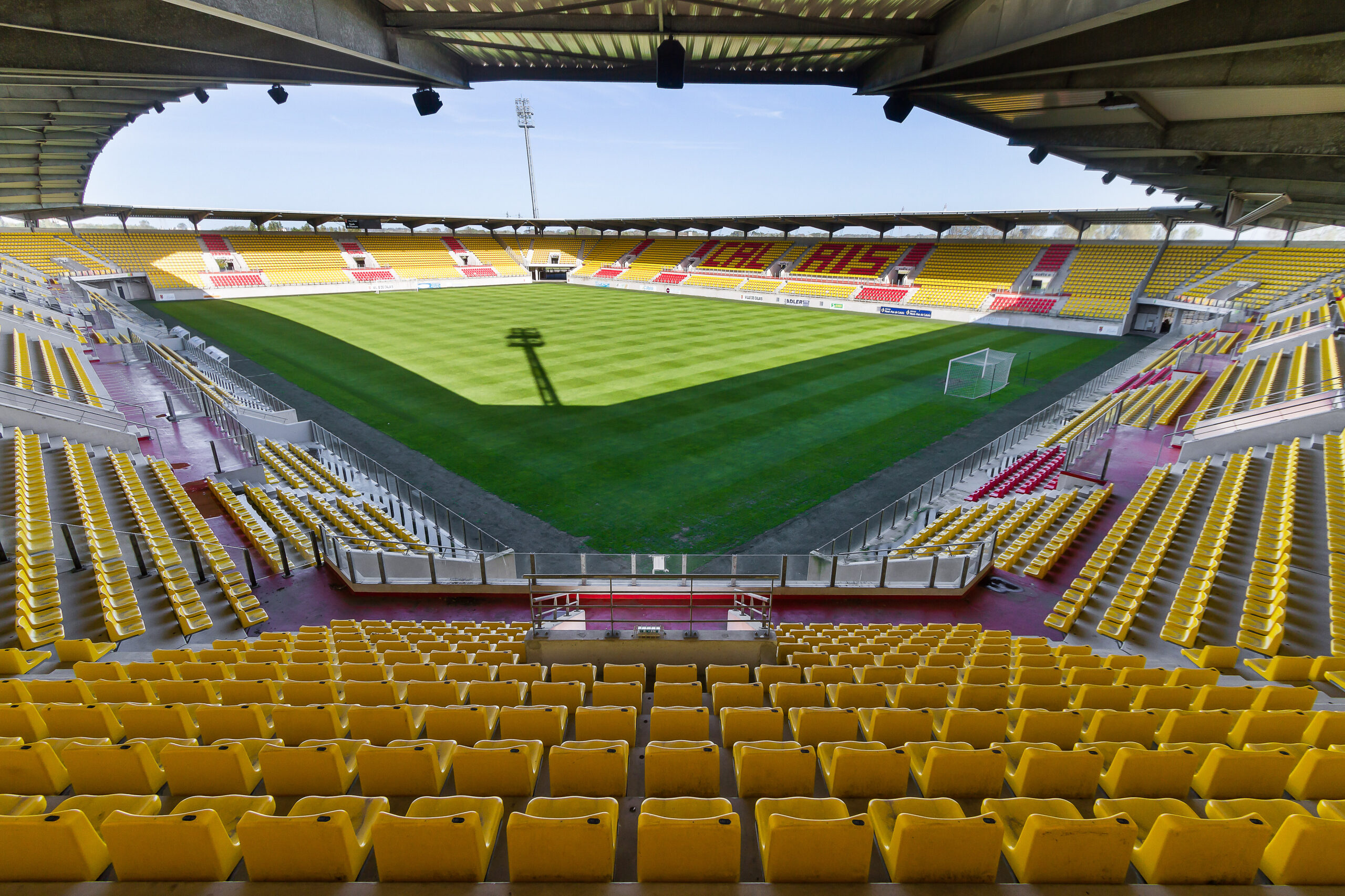 Groupe_Coriance's tweet card. Aujourd’hui, la flamme passe par Calais !   Depuis 2023, Calorev, filiale du Groupe Coriance, exploite et développe le réseau de chaleur de la ville de Calais dans le cadre d’une Délégation de...