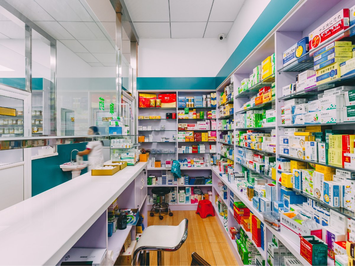 Liquimedlockus's tweet card. U.S. pharmacies and MAT programs must follow strict DEA and SAMHSA regulations for methadone dispensing. Discover key compliance requirements, challenges, and how innovative packaging solutions like...