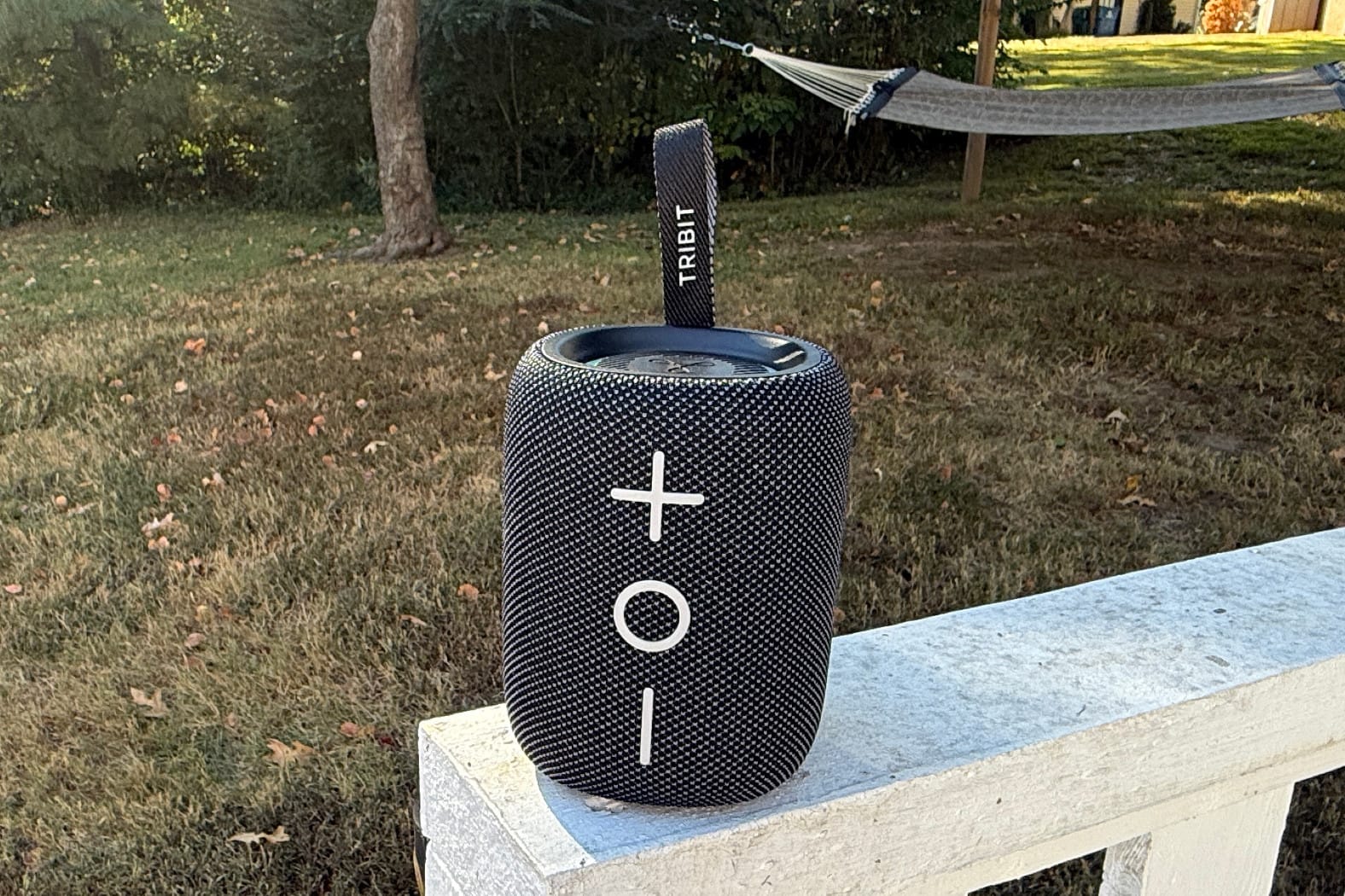 MacSrcs's tweet card. Growing up in the '80s/'90s shaped our love for music, making the Tribit StormBox Mini+ Bluetooth speaker a nostalgic yet modern choice for audio.