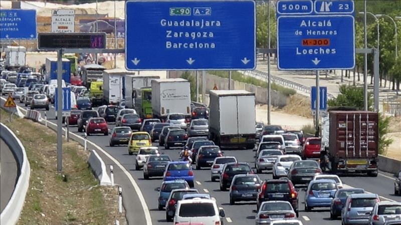 MAAAGGGIIIC's tweet card. Un estudio de la Universidad de Zaragoza denuncia el aumento de la siniestralidad por una medida que priorizó la recaudación sobre la seguridad vial.