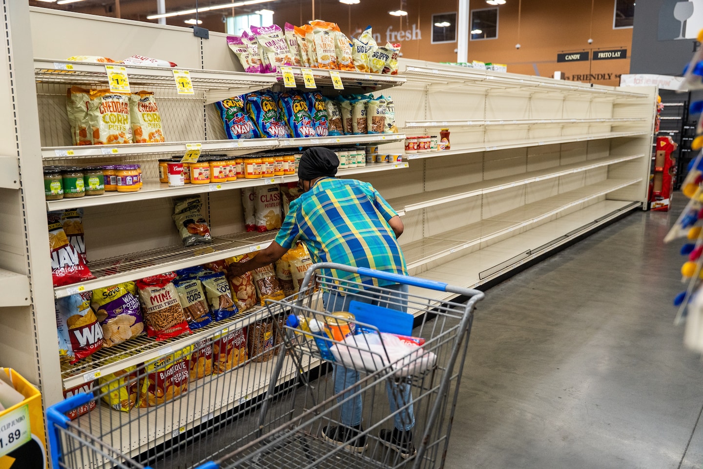 EFMLESS's tweet card. History shows that open, competitive food markets are the best way to feed American cities.