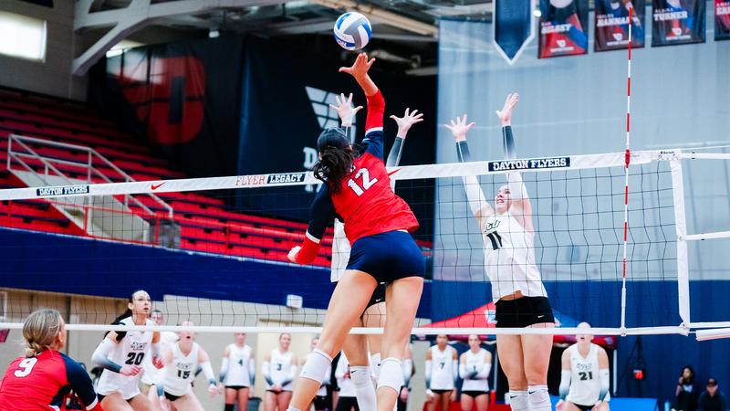 DaytonVB's tweet card. The Flyers Earned Their Third-Consecutive Perfect Conference Slate
