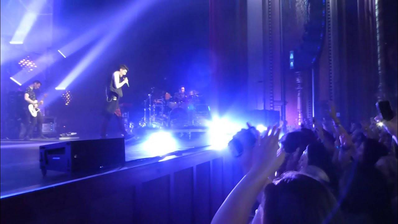 USAScriptFamily's tweet card. The Script, Hall of Fame, taking a bow, the Fox Theater, Oakland, CA....