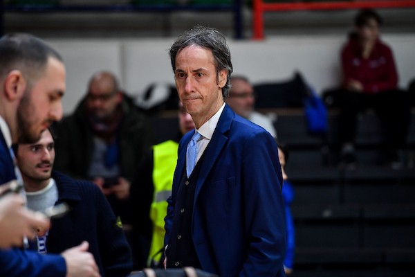 Backdoorpod_eng's tweet card. Claudio Coldebella is reportedly close to becoming the General Manager of Maccabi Tel Aviv, and he is said to be the frontrunner for the position.