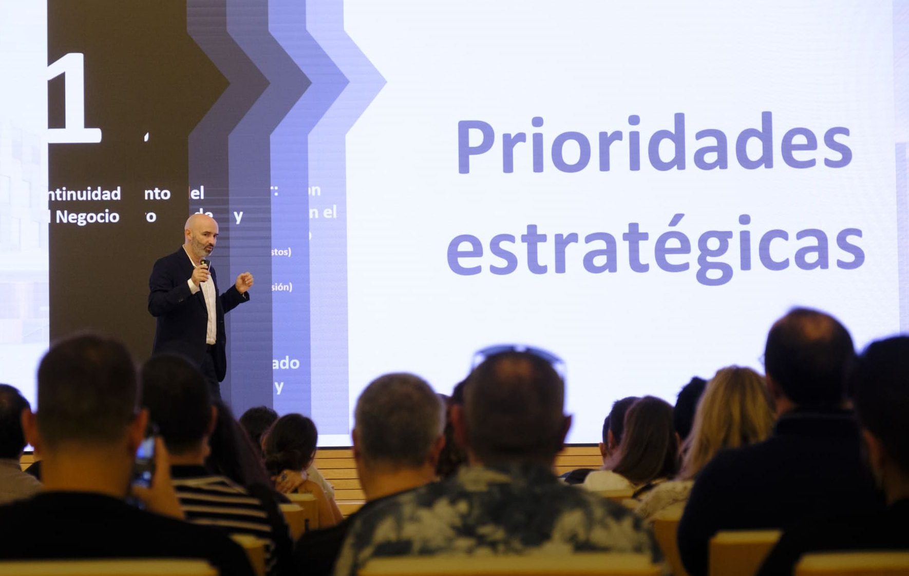 paycomet's tweet card. PAYCOMET celebra su convención anual en Barcelona con una jornada marcada por un enfoque colaborativo, reforzando la relación entre PAYCOMET y Banco Sabadell.