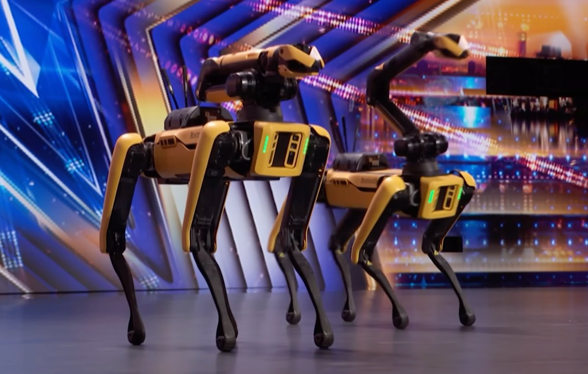 designtaxi's tweet card. Image: America's Got Talent Boston Dynamics’ four-legged robot Spot has danced its way from industrial innovation to prime-time entertainment. In an unexpected twist on the June 10 episode of...